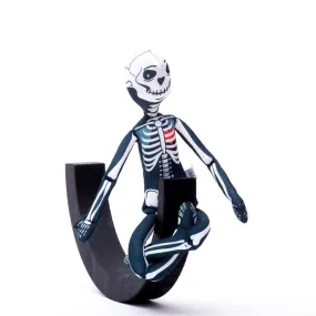 Bajo Tobe Bobbi Bones