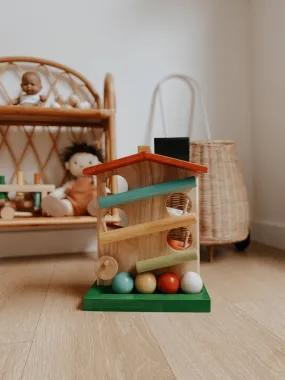 BALL ROLLING HOUSE