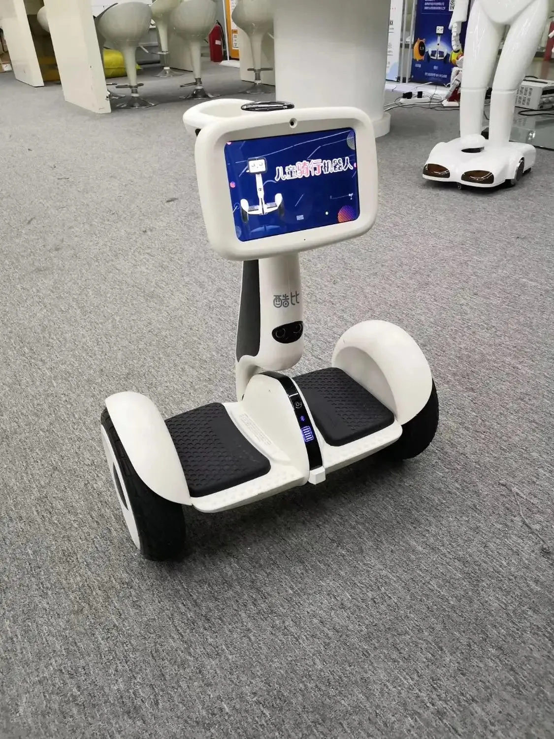 Custommize Andriod WIFI Smart  scooter dialogue voice video chat Navigation obstacle avoidance robot
