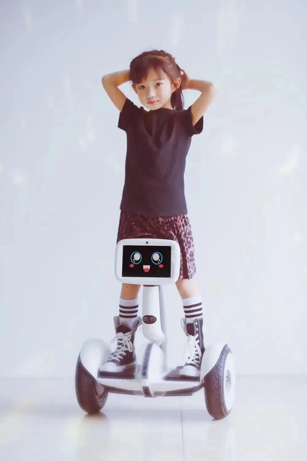 Custommize Andriod WIFI Smart  scooter dialogue voice video chat Navigation obstacle avoidance robot