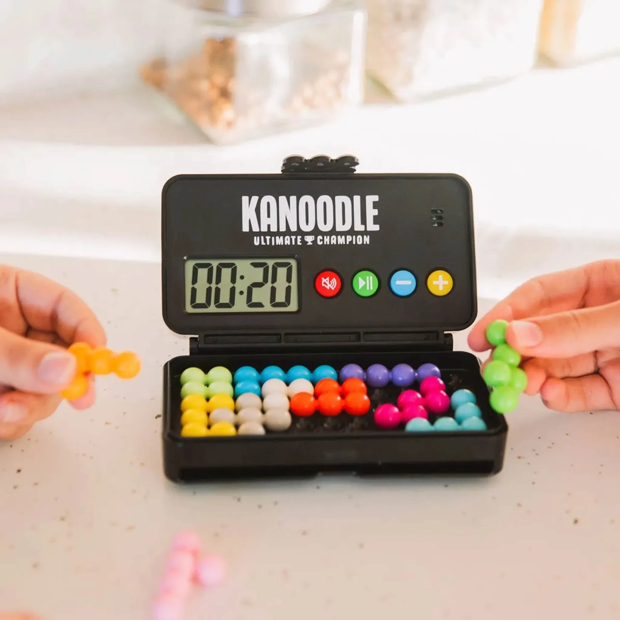 Learning Resources Kanoodle Ultimate Champion 500 unique 2D and 3D puzzle challenges - Ages 7 