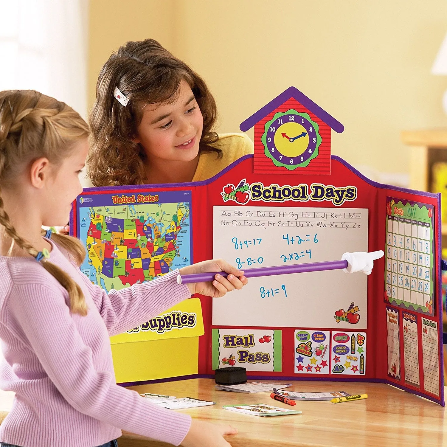 SCHOOL SET
